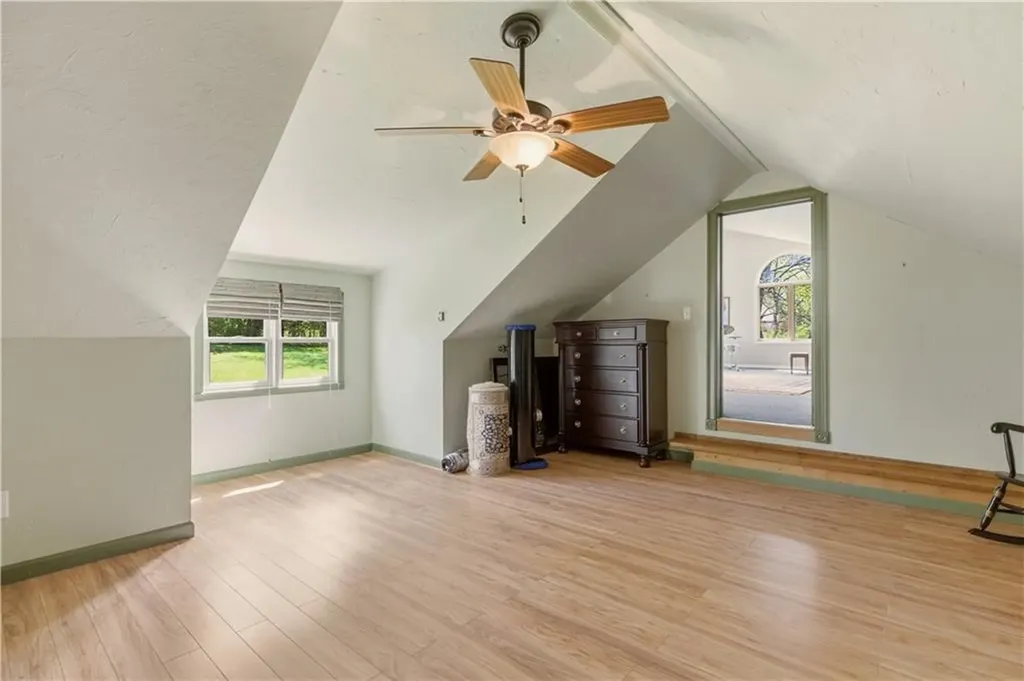 81 Seapowet Avenue Tiverton RI 02878