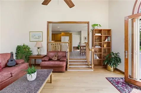 81 Seapowet Avenue Tiverton RI 02878