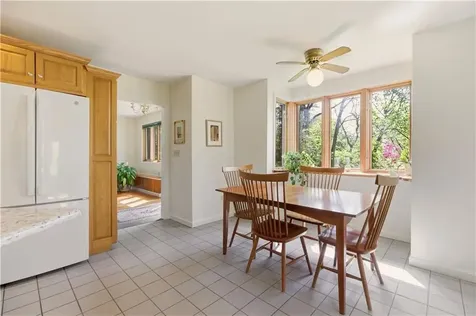 81 Seapowet Avenue Tiverton RI 02878