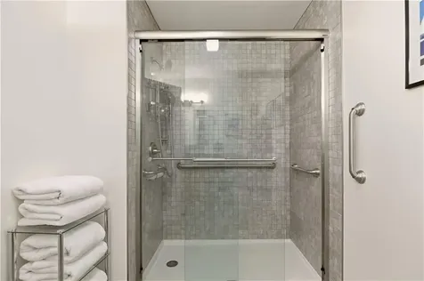 81 Seapowet Avenue Tiverton RI 02878