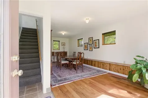 81 Seapowet Avenue Tiverton RI 02878