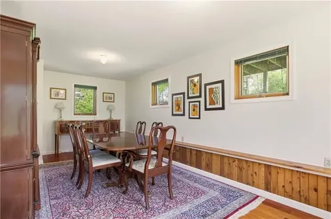 81 Seapowet Avenue Tiverton RI 02878