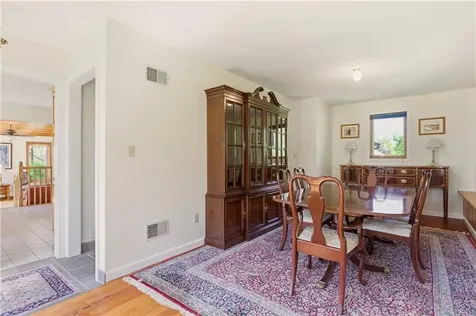 81 Seapowet Avenue Tiverton RI 02878