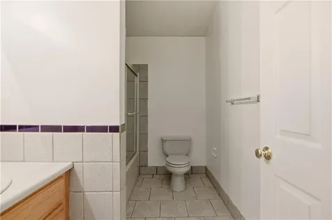81 Seapowet Avenue Tiverton RI 02878