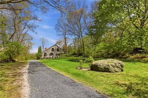81 Seapowet Avenue Tiverton RI 02878
