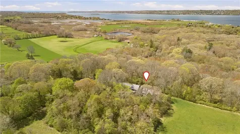 81 Seapowet Avenue Tiverton RI 02878