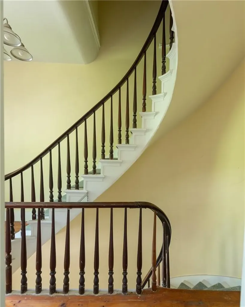 24 Wood Street Providence RI 02909