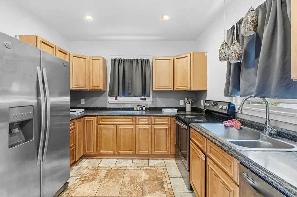 165 Briggs Street Providence RI 02905