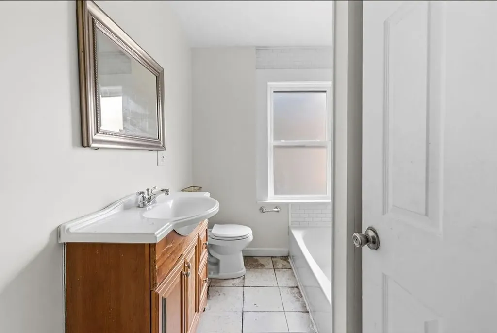 165 Briggs Street Providence RI 02905