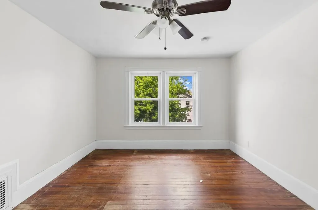 165 Briggs Street Providence RI 02905