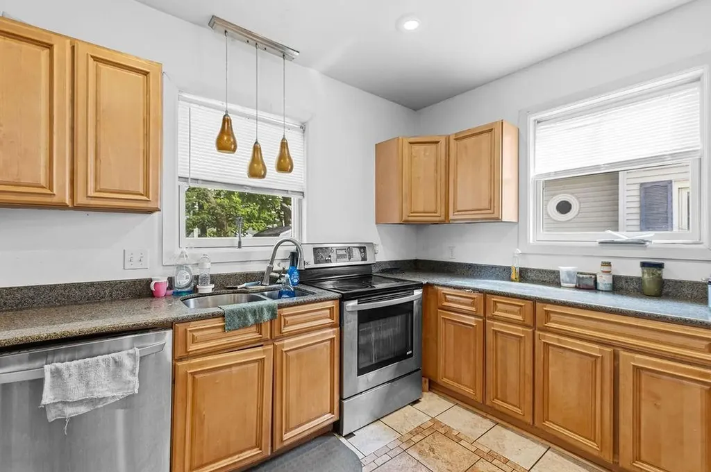 165 Briggs Street Providence RI 02905