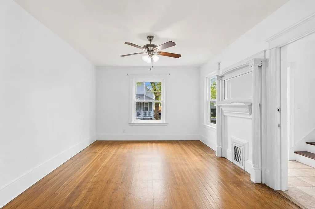 165 Briggs Street Providence RI 02905