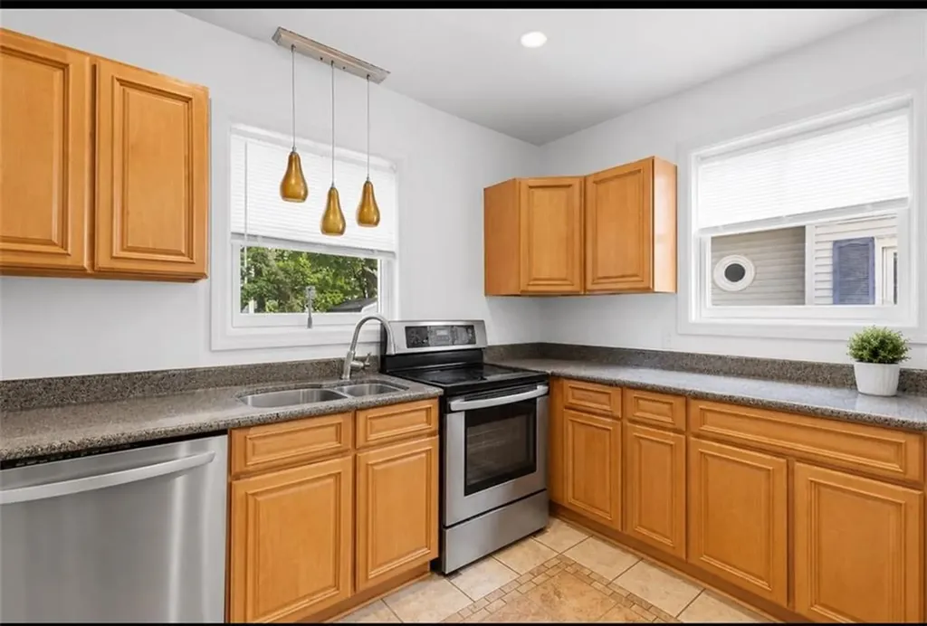 165 Briggs Street Providence RI 02905