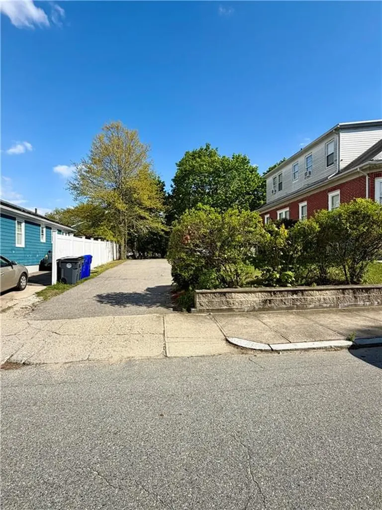 41 Messina Street Providence RI 02908