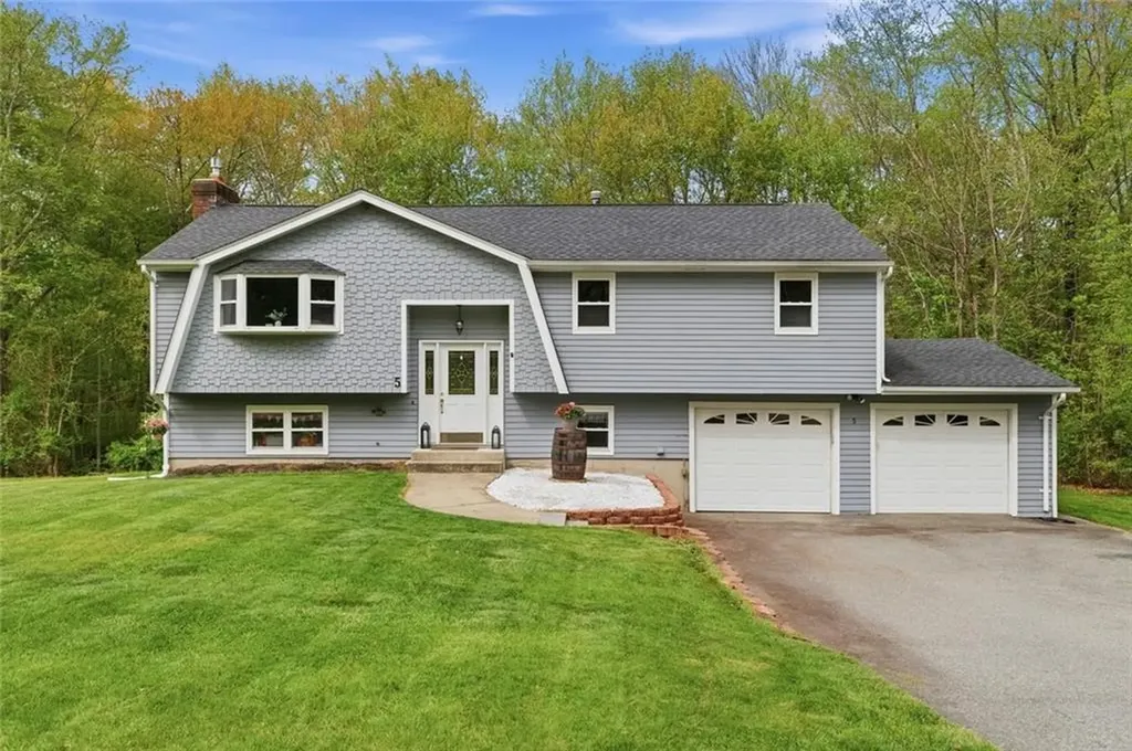 5 Dongay Road Smithfield RI 02917