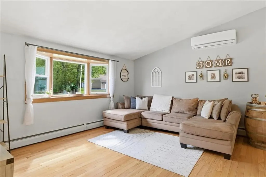 5 Dongay Road Smithfield RI 02917
