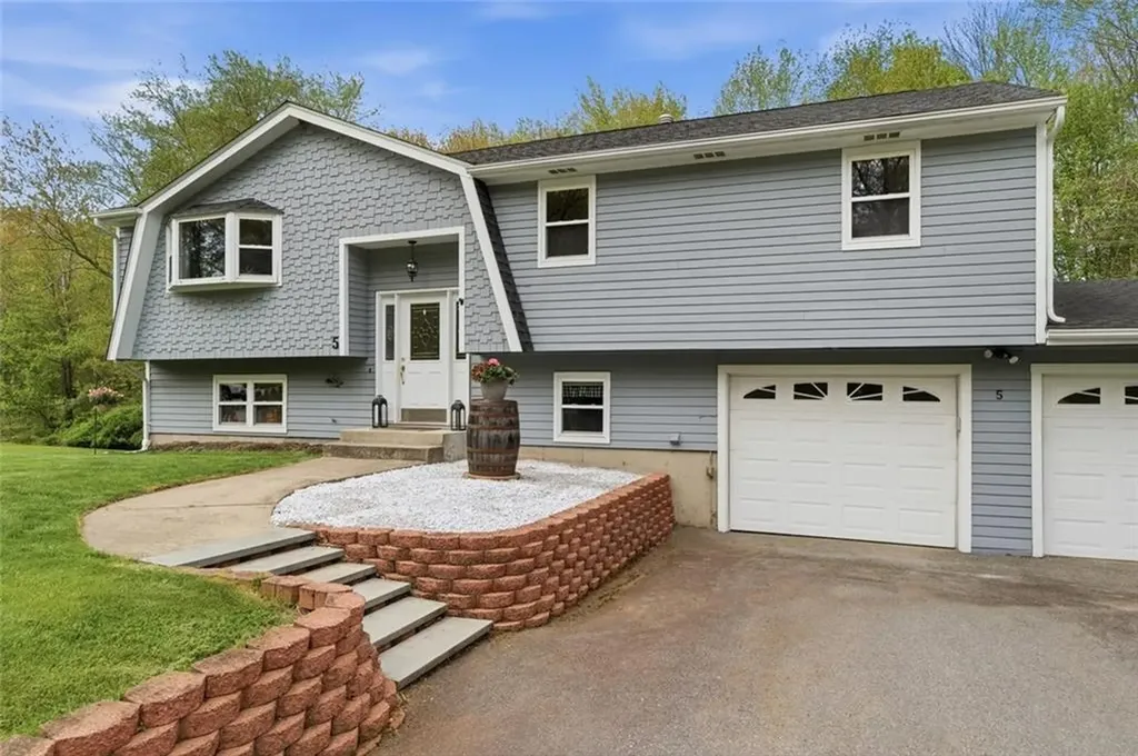 5 Dongay Road Smithfield RI 02917