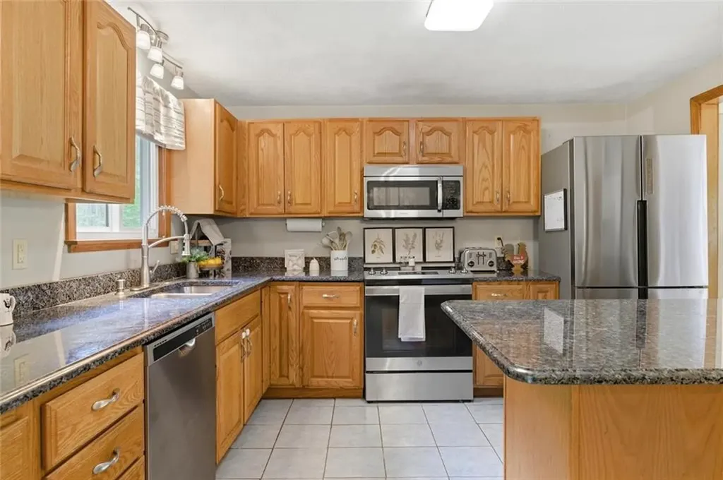 5 Dongay Road Smithfield RI 02917