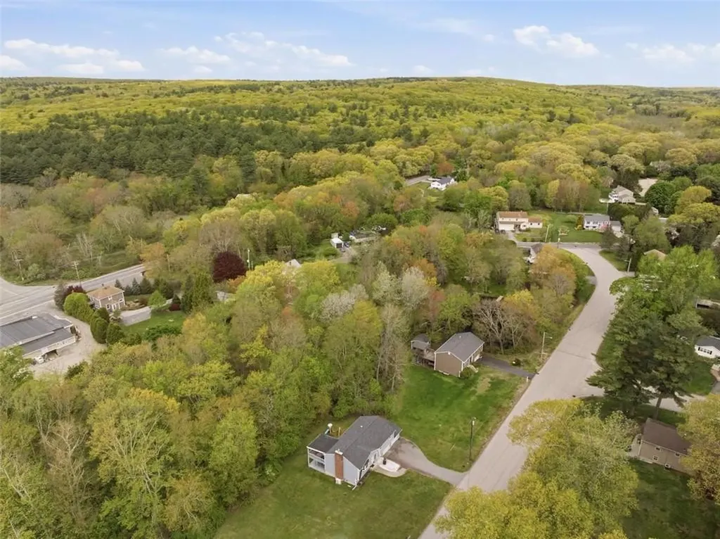 5 Dongay Road Smithfield RI 02917