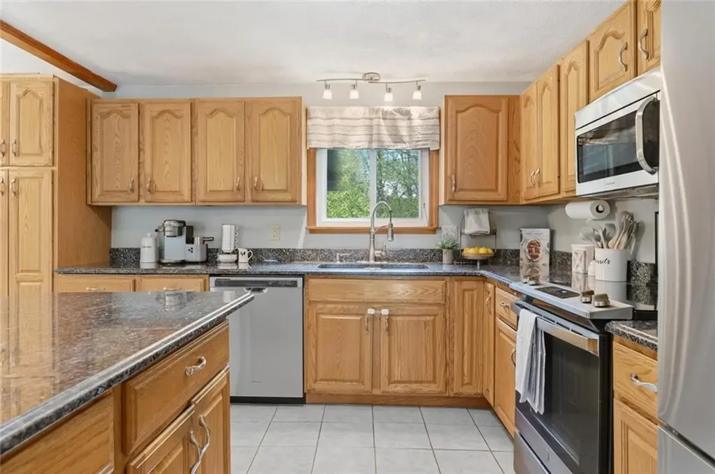 5 Dongay Road Smithfield RI 02917