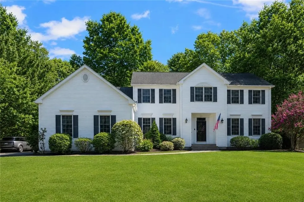 294 Sylvan Court North Kingstown RI 02874