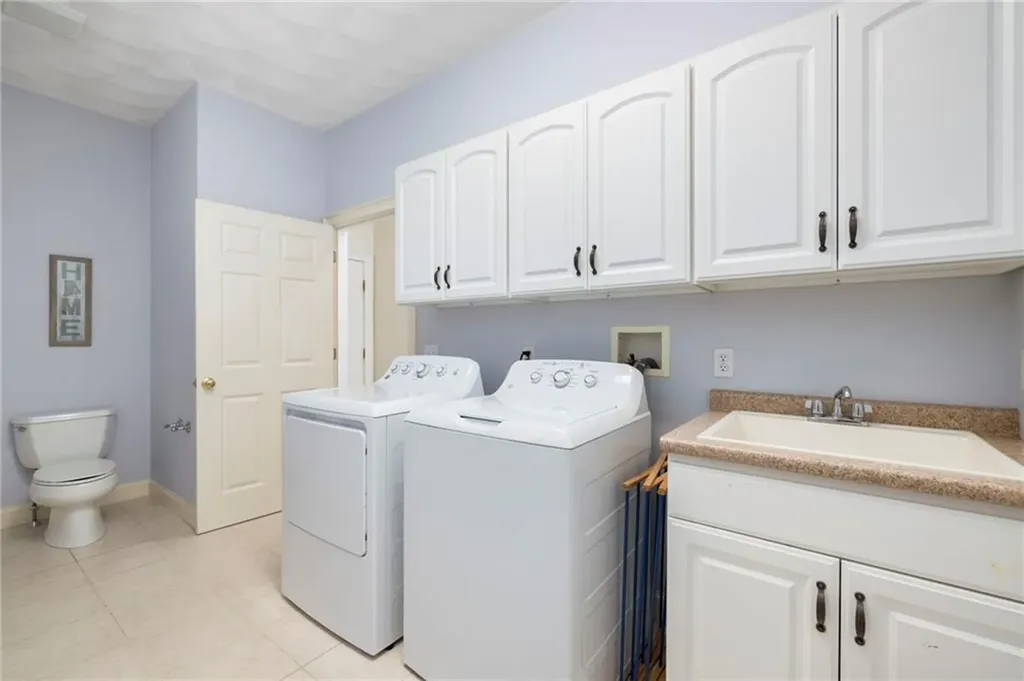 294 Sylvan Court North Kingstown RI 02874