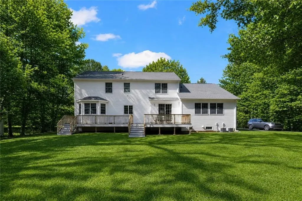 294 Sylvan Court North Kingstown RI 02874
