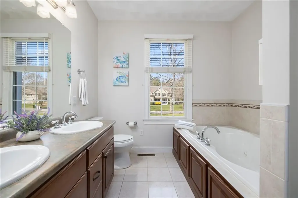 294 Sylvan Court North Kingstown RI 02874