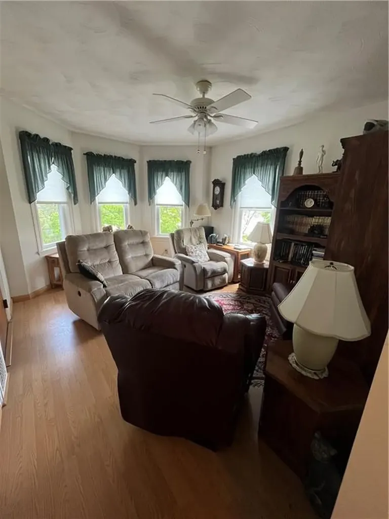 41 Washington Avenue Cranston RI 02920