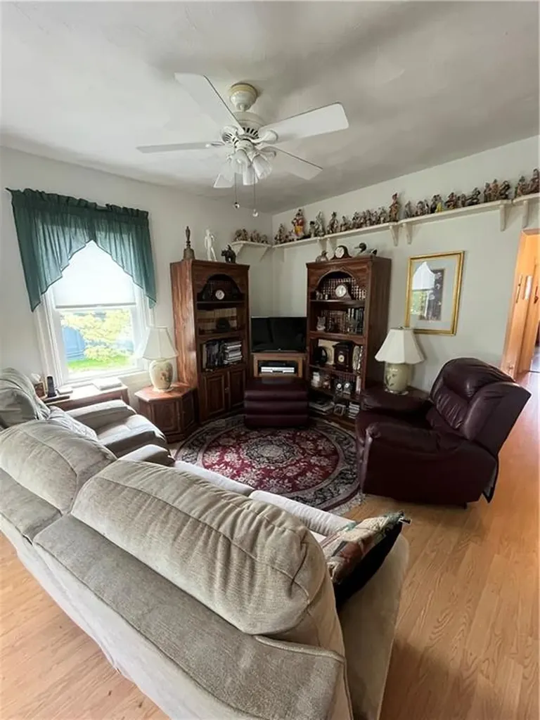 41 Washington Avenue Cranston RI 02920