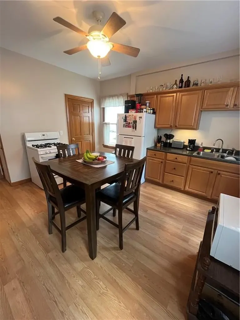 41 Washington Avenue Cranston RI 02920