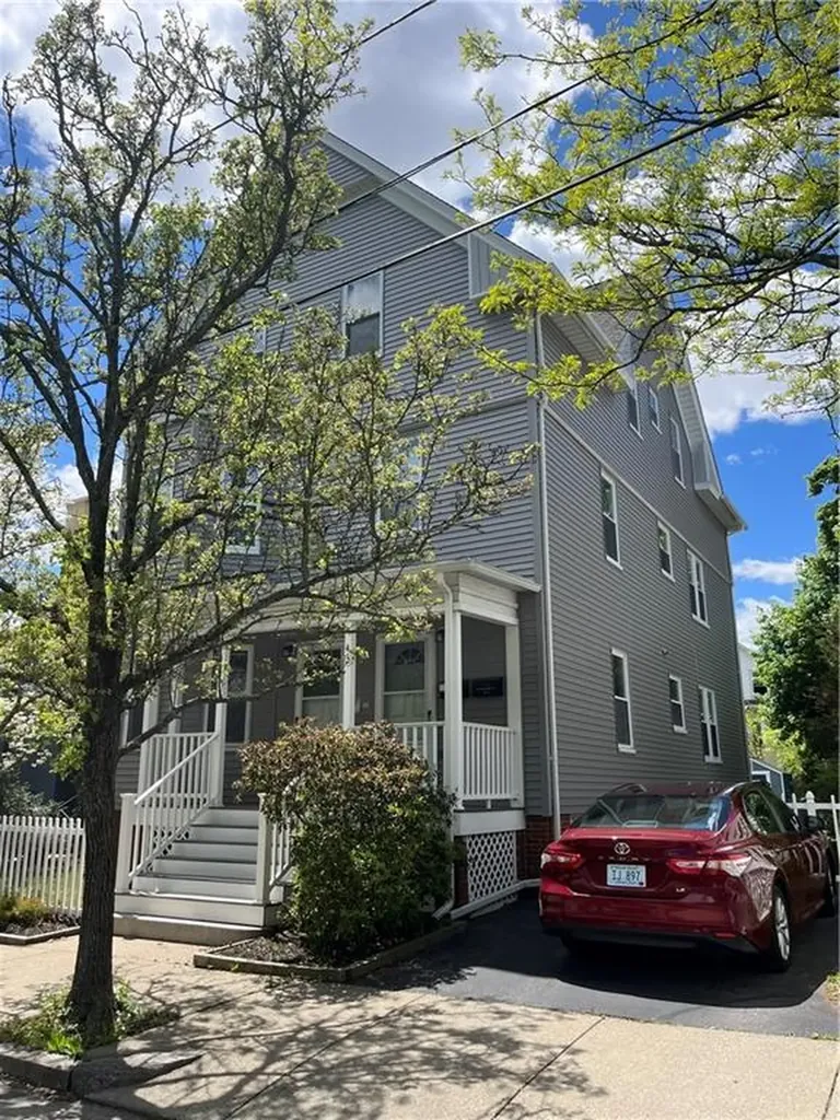 41 Washington Avenue Cranston RI 02920