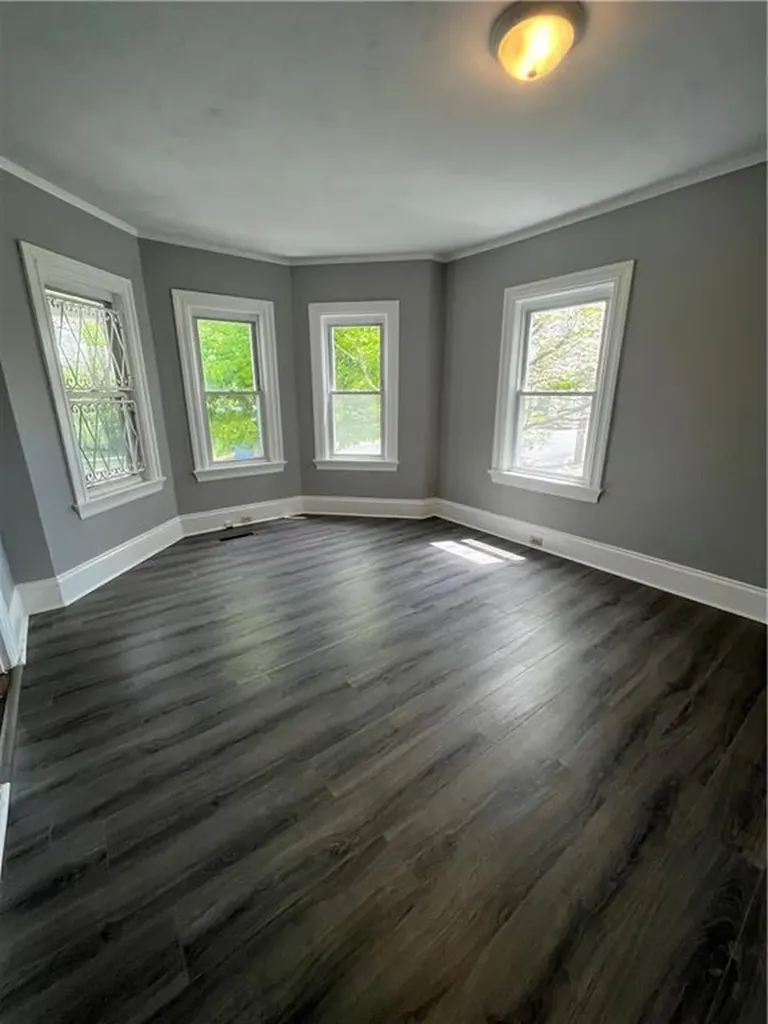 41 Washington Avenue Cranston RI 02920