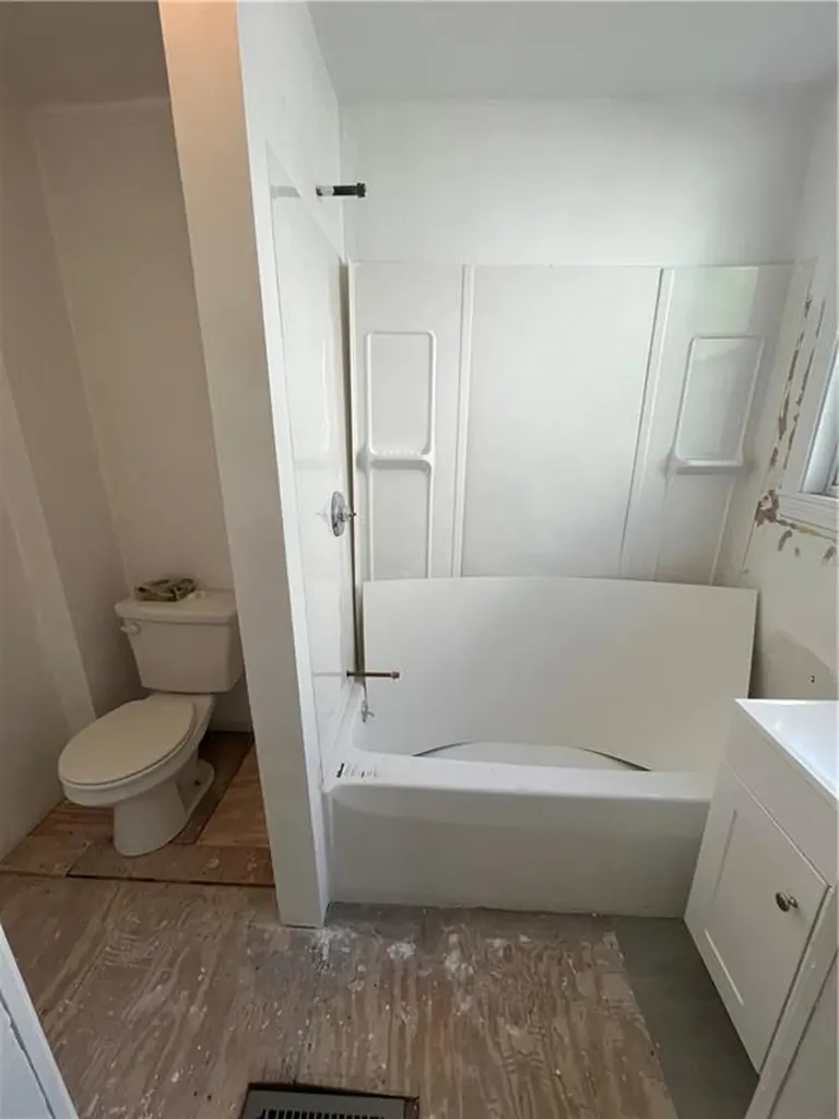 41 Washington Avenue Cranston RI 02920