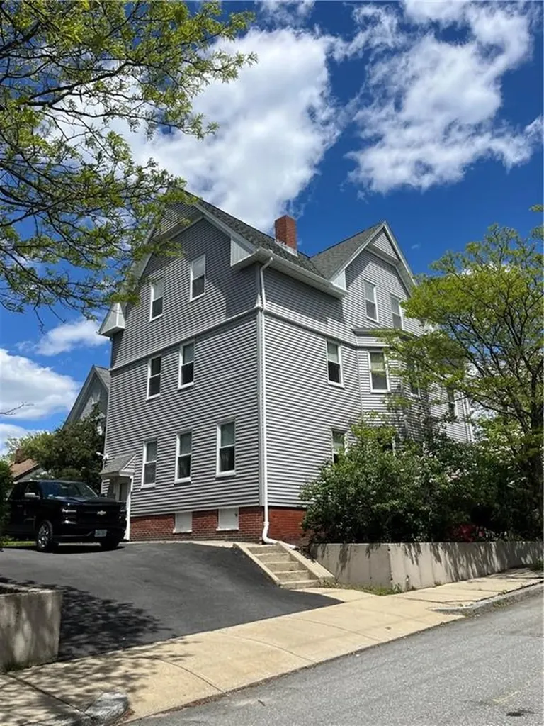 41 Washington Avenue Cranston RI 02920