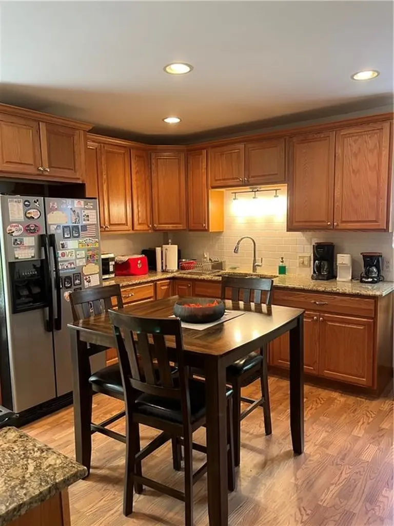 41 Washington Avenue Cranston RI 02920