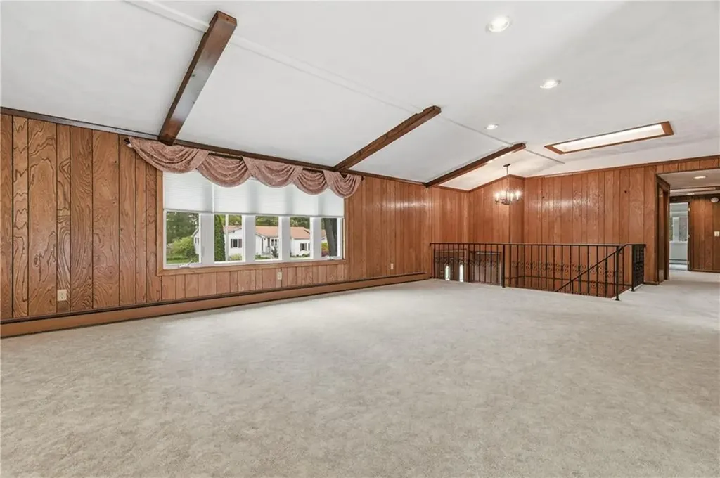 6 Bruce Drive North Smithfield RI 02896