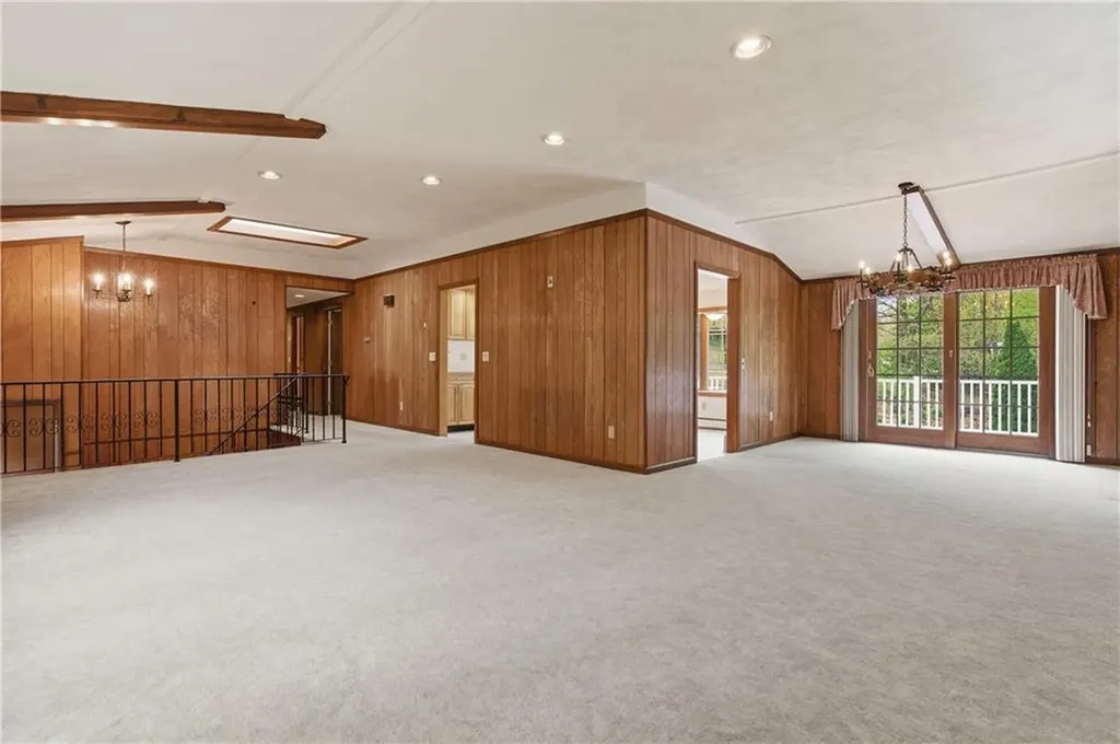 6 Bruce Drive North Smithfield RI 02896