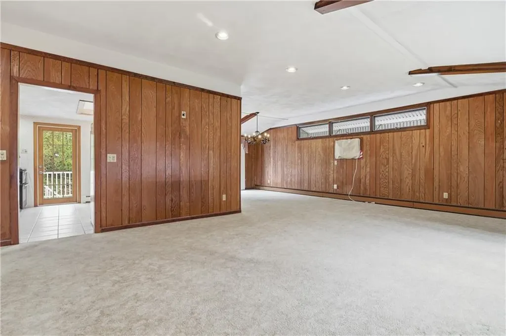 6 Bruce Drive North Smithfield RI 02896