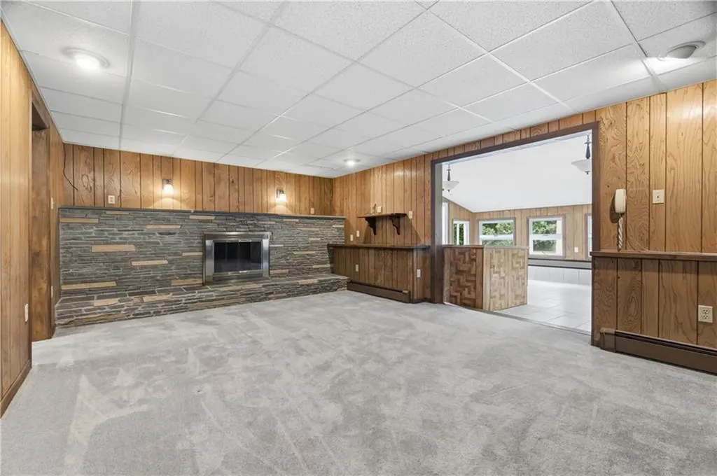 6 Bruce Drive North Smithfield RI 02896
