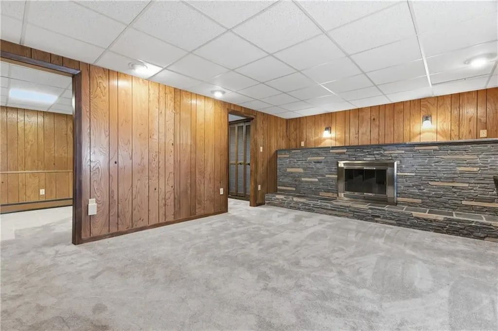 6 Bruce Drive North Smithfield RI 02896