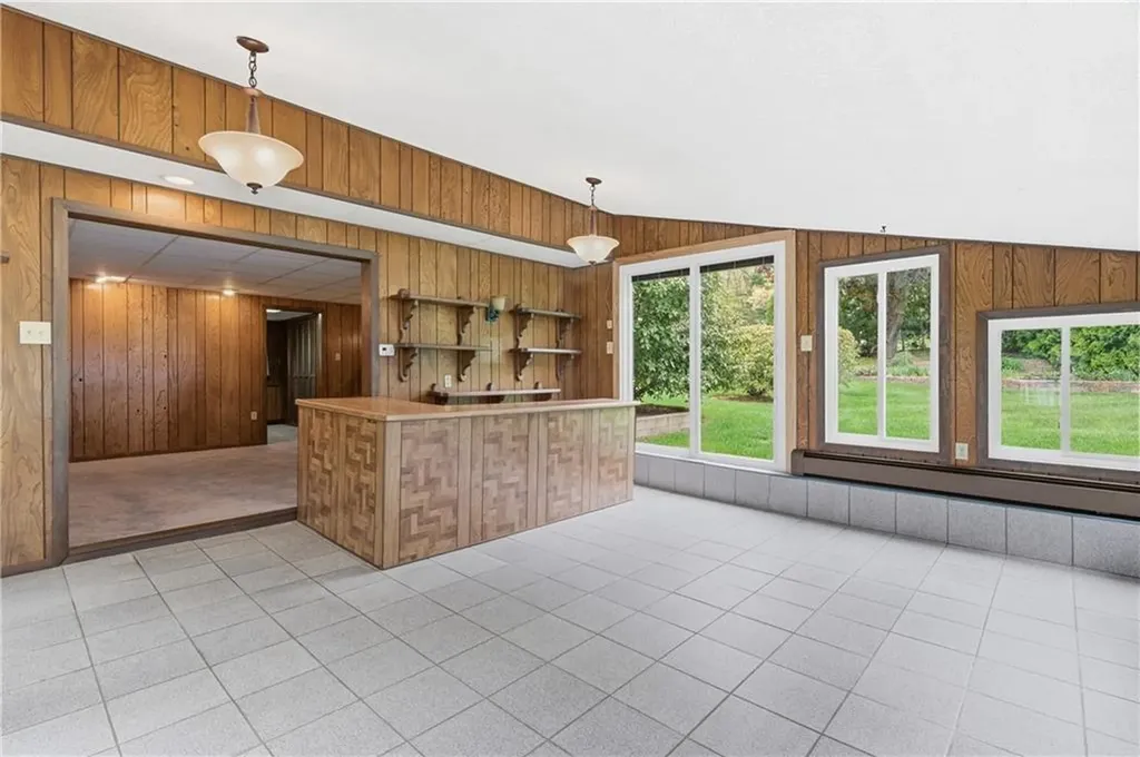 6 Bruce Drive North Smithfield RI 02896