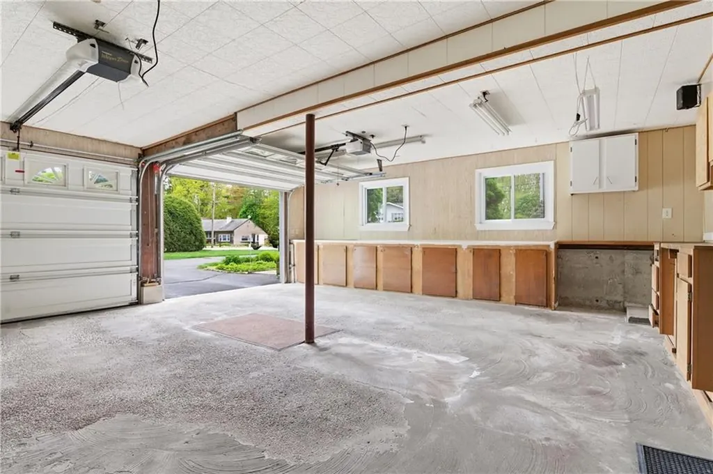 6 Bruce Drive North Smithfield RI 02896