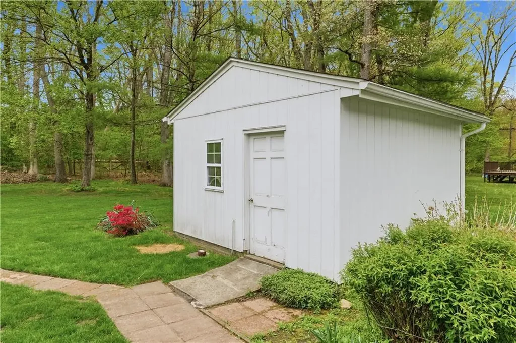 6 Bruce Drive North Smithfield RI 02896