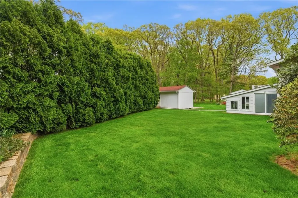 6 Bruce Drive North Smithfield RI 02896