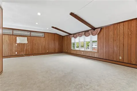 6 Bruce Drive North Smithfield RI 02896