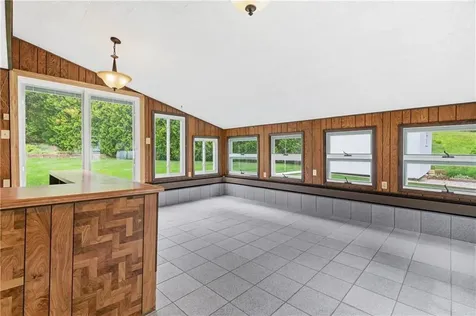 6 Bruce Drive North Smithfield RI 02896