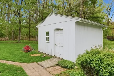 6 Bruce Drive North Smithfield RI 02896