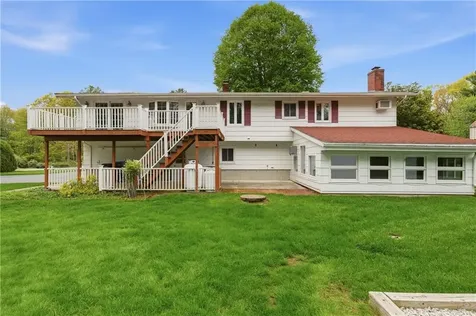 6 Bruce Drive North Smithfield RI 02896