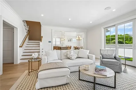 16 Lookout Lane Portsmouth RI 02871